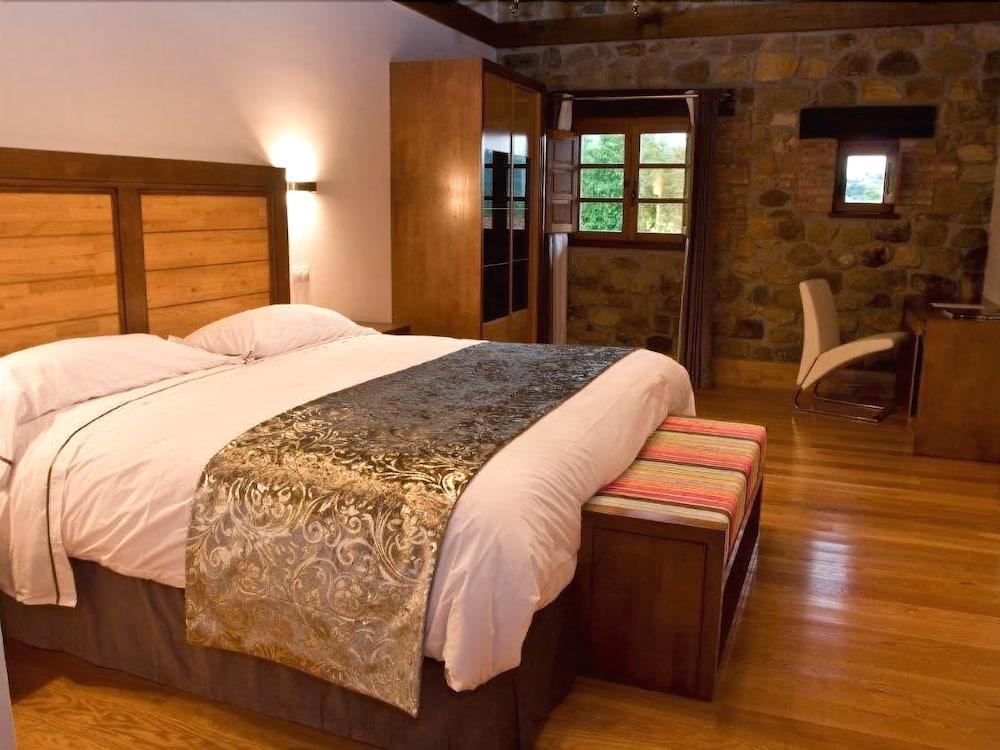 Akla Hotel Suites Valles Pasiegos Saro 외부 사진