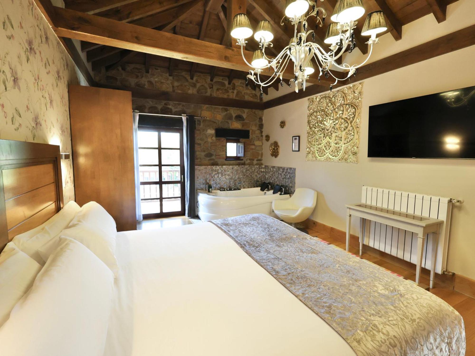 Akla Hotel Suites Valles Pasiegos Saro 외부 사진