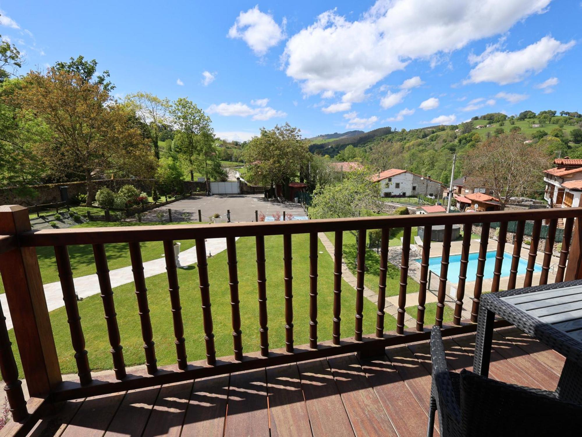 Akla Hotel Suites Valles Pasiegos Saro 외부 사진