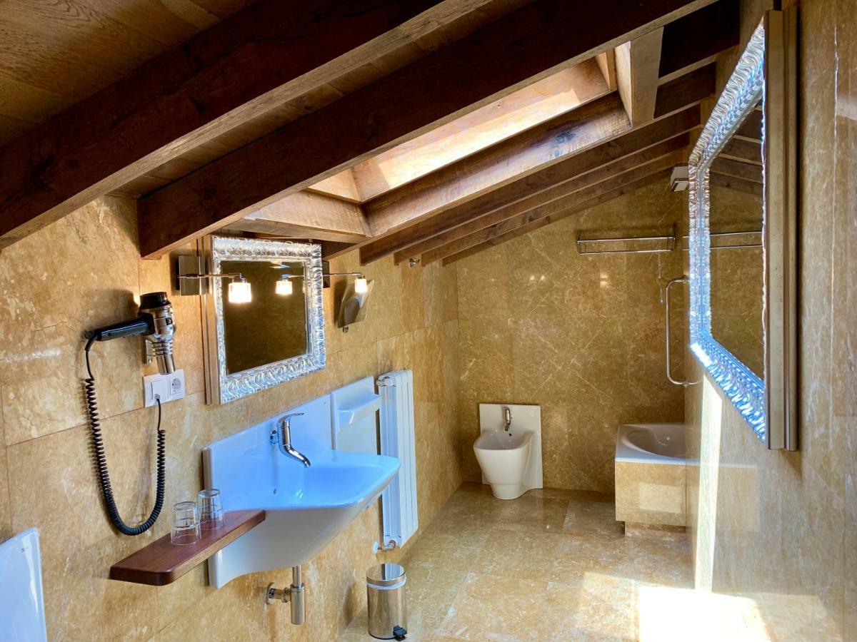Akla Hotel Suites Valles Pasiegos Saro 외부 사진